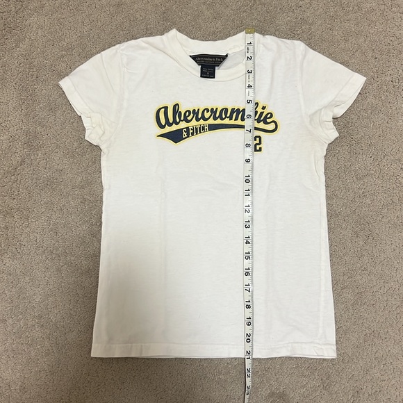 ABERCROMBIE & FITCH Vintage Y2K short sleeve tee white with blue & yellow letter - Picture 8 of 8